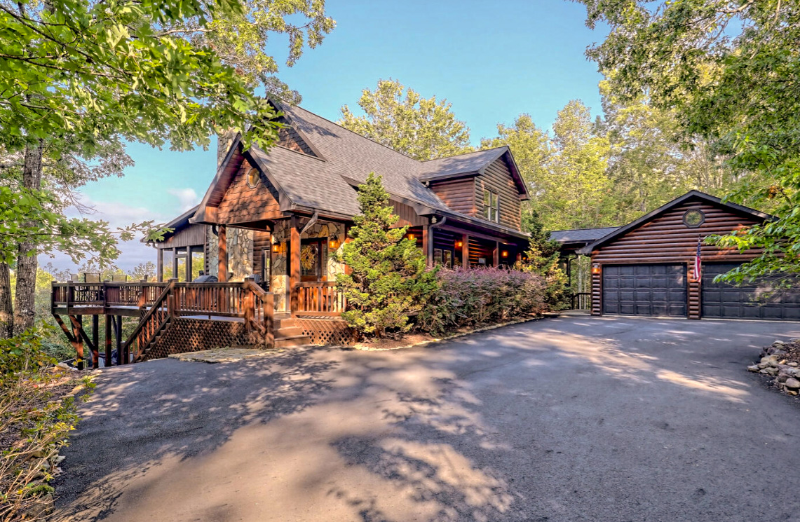 5 BEDROOM CABINS